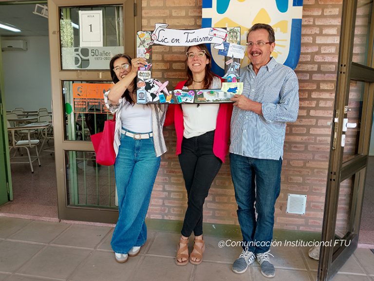 Nueva Licenciada en Turismo en la FTU